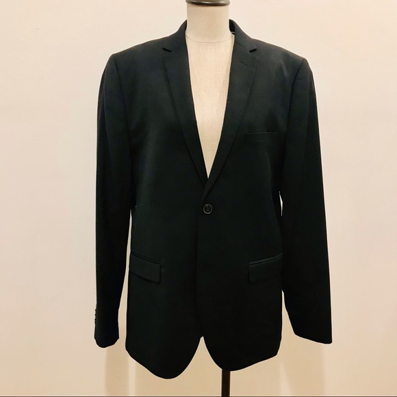 H&M black blazer. Size 42 R. Excellent used condition. No trace of wear. - Picture 2 of 11